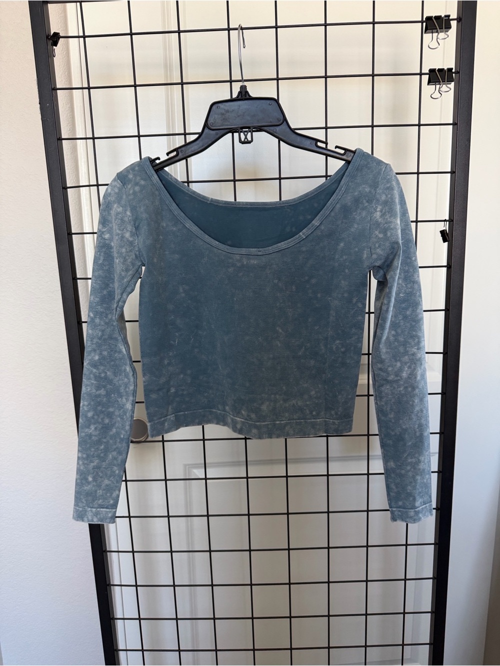 Lulu's Mineral Wash Teal Scoop-Neck Long Sleeve Crop Top